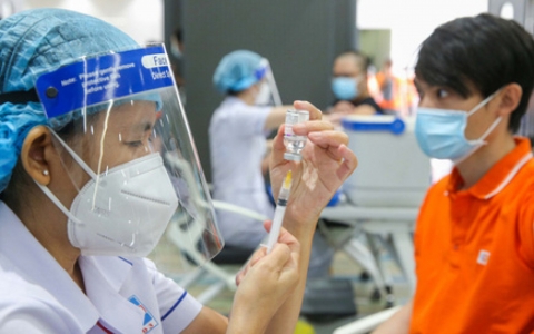 Bộ Y tế: Địa phương cần lập kế hoạch tiêm vắc-xin Covid-19 cho trẻ em 12-17 tuổi