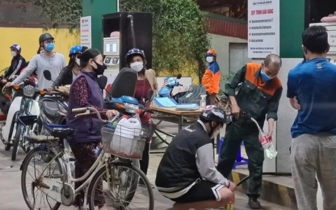 Chính phủ chỉ đạo ưu tiên nguồn cung xăng dầu cho cuối năm, Tết