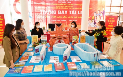 Thư viện tỉnh Lạng Sơn: Trưng bày tài liệu “Lạng Sơn 190 năm đổi mới và phát triển”