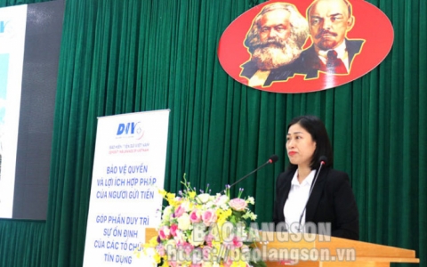 Hơn 150 đại biểu được tuyên truyền chính sách bảo hiểm tiền gửi