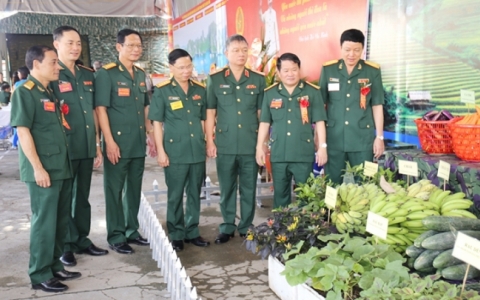 Hậu cần "hướng ra phía trước, hướng xuống cơ sở, hướng tới chiến sĩ”