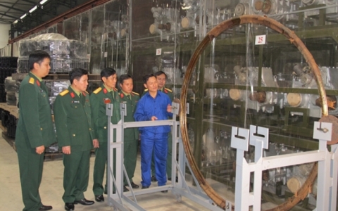 Chủ động cải tiến, hiện đại hóa vũ khí, khí tài đặc chủng