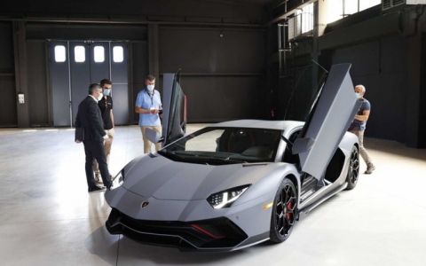 Lamborghini sẽ dừng sản xuất xe động cơ xăng thuần túy ngay trong năm nay