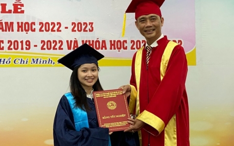 Lối thoát nào cho trường trung cấp?