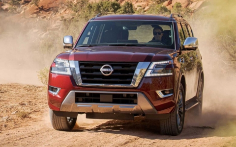 Nissan Armada giá từ 50.000 USD