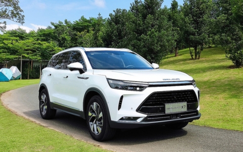 Việt Nam tăng nhập ôtô từ Trung Quốc