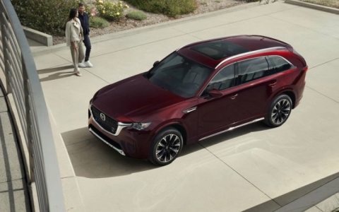Cận cảnh tân binh Mazda CX-90 vừa trình làng, động cơ là điểm nhấn
