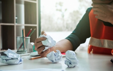Con ôn luyện đến viêm dạ dày, phụ huynh mong bỏ môn thi thứ 4 vào lớp 10