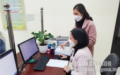 Đội ngũ cán bộ đầu mối thủ tục hành chính ở Văn Lãng: Đủ về số lượng, đảm bảo về chất lượng