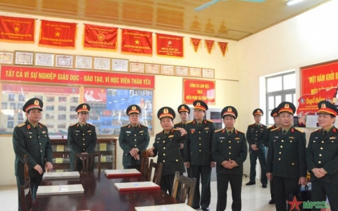 Trung tướng Trịnh Văn Quyết kiểm tra, nắm tình hình công tác giáo dục khoa học xã hội và nhân văn