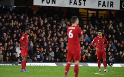 Liverpool thua Watford, kỷ lục bất bại của Arsenal vẫn tồn tại