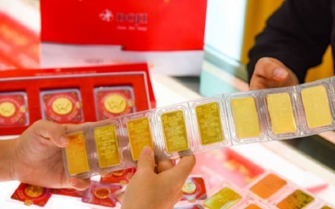 Giá vàng hôm nay 6-4: Giá vàng thế giới giảm, trong nước ít biến động