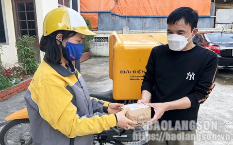 Thương mại điện tử từng bước thay đổi thói quen mua sắm của người dân