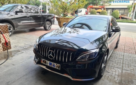 Mercedes C250 đời 2015 rao bán giá 700 triệu đồng, người mua nên cảnh giác?