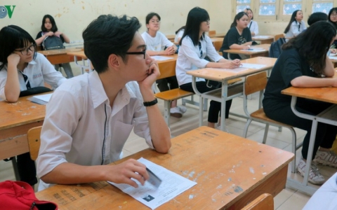 Giao dịa phương coi thi Tốt nghiệp THPT 2020: Có quản được không?
