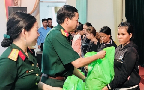 Hỗ trợ công nhân, người lao động vùng biên giới vượt qua khó khăn