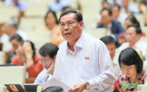 Đề nghị phân cấp cho Bộ Quốc phòng, Bộ Công an cấp giấy phép hành nghề trong lực lượng vũ trang