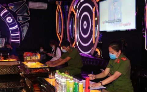 Hải Phòng phát hiện, xử lý quán karaoke bất chấp lệnh cấm