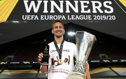 Luuk De Jong – Sự lựa chọn đúng đắn giúp Sevilla vô địch Europa League