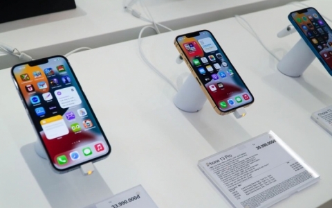 Giá iPhone 13 tiếp tục giảm sâu trước ngày iPhone 14 lên kệ tại Việt Nam