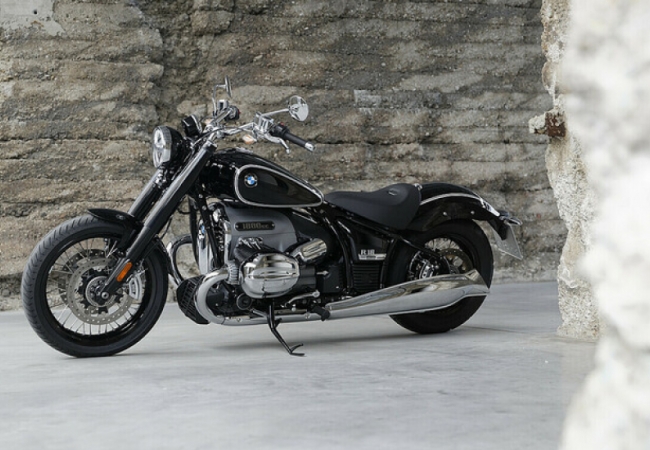 Môtô cổ điển BMW R18 giá từ 929 triệu đồng
