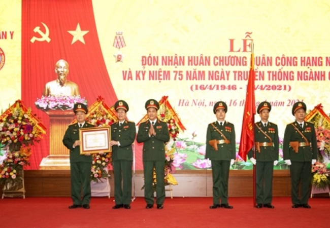 Cục Quân y (Tổng cục Hậu cần) đón nhận Huân chương Quân công hạng Nhì