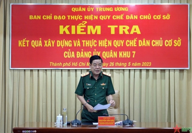 Quân ủy Trung ương kiểm tra công tác xây dựng và thực hiện Quy chế dân chủ cơ sở của Đảng ủy Quân khu 7