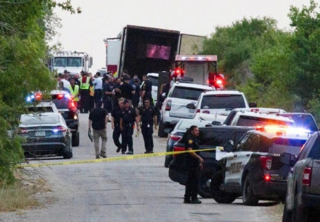 Phát hiện 42 thi thể di dân trong xe đầu kéo ở Mỹ