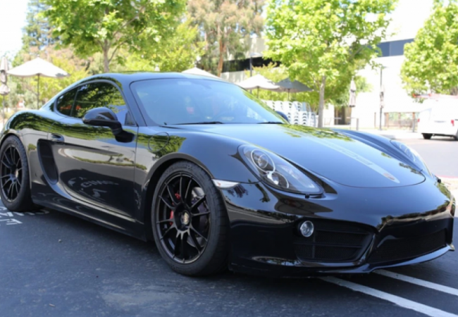 Xe sang Porsche triệu hồi đợt thứ 3 do nguy cơ gãy trục sau