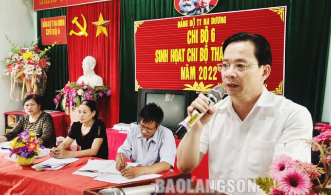 Đồng chí Phó Bí thư Thường trực Tỉnh ủy dự sinh hoạt tại Chi bộ 6, thị trấn Na Dương, huyện Lộc Bình