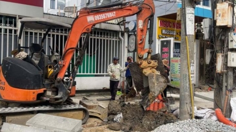 Đ&agrave; Nẵng y&ecirc;u cầu &ldquo;dứt điểm&rdquo; t&igrave;nh trạng vỉa h&egrave; đ&agrave;o xới k&eacute;o d&agrave;i