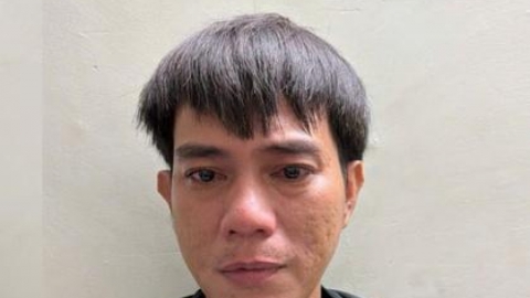 Người đàn ông mang thương tích đến Công an phường ở TPHCM trình báo