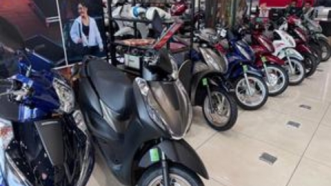 Xe máy Honda tăng giá, các hãng khác giảm