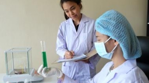 B&aacute;o động t&igrave;nh trạng "nồi &aacute;p suất" trong nghi&ecirc;n cứu khoa học