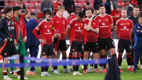 Man Utd rao bán toàn bộ đội hình sau thất bại cay đắng ở Europa League