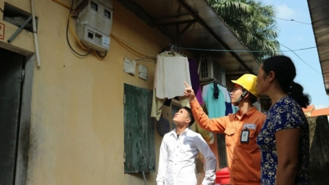 Hóa đơn tiền điện tháng 6 tăng cao, EVN yêu cầu rà soát