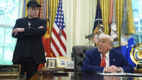 Tổng thống Donald Trump chê tỉ phú Musk "nực cười", chuyên gia không nghĩ vậy