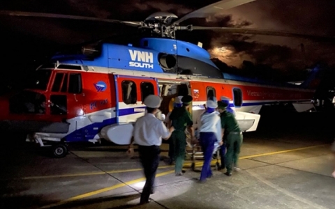 Bay cấp cứu ngư d&acirc;n bị nạn ở khu vực quần đảo Trường Sa