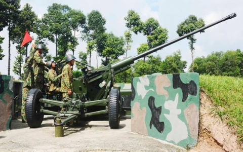 Huấn luyện th&agrave;nh thạo, l&agrave;m chủ bầu trời