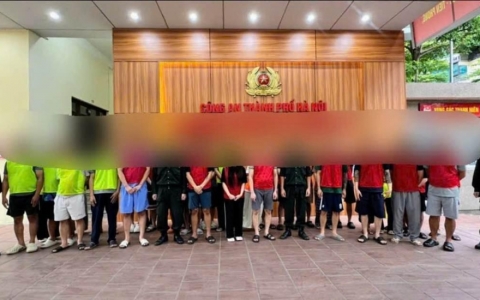 Khởi tố 21 bị can trong đường d&acirc;y bu&ocirc;n b&aacute;n h&agrave;ng cấm l&agrave; thuốc, thiết bị y tế, với 123 ngh&igrave;n sản phẩm bị thu giữ