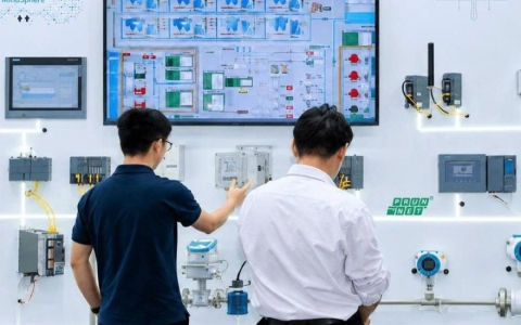 Từ nh&agrave; m&aacute;y th&ocirc;ng minh đến quản trị dữ liệu
