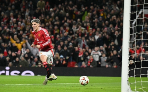 Hojlund tỏa sáng, Man Utd thắng trận đầu tiên dưới thời Amorim