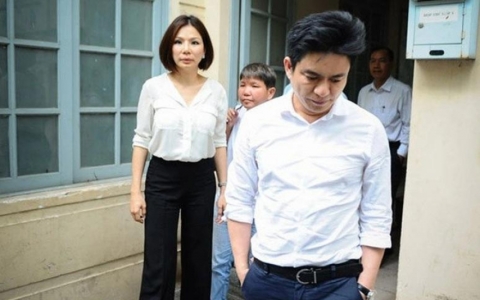 Ai k&yacute; 5 giấy x&aacute;c nhận t&igrave;nh trạng độc th&acirc;n cho b&aacute;c sĩ Chi&ecirc;m Quốc Th&aacute;i?