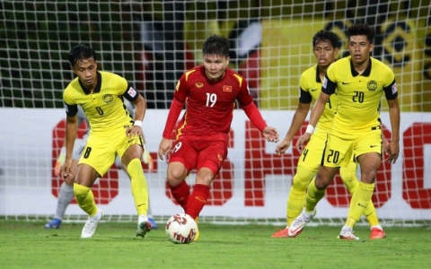 CĐV Đông Nam Á "ngả mũ" thán phục sức mạnh của tuyển Việt Nam