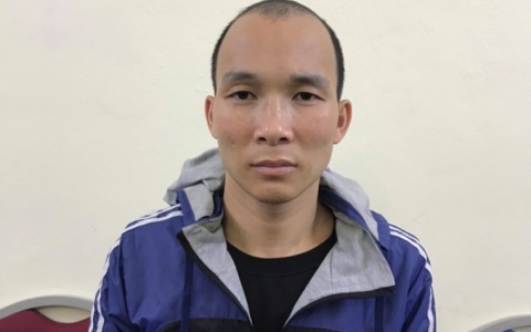 Giả danh c&aacute;n bộ bi&ecirc;n ph&ograve;ng lừa tiền