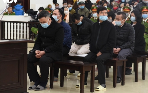 Hơn 500 bị hại ngồi chật phi&ecirc;n t&ograve;a trong vụ xử "tr&ugrave;m đa cấp" L&ecirc; Xu&acirc;n Giang