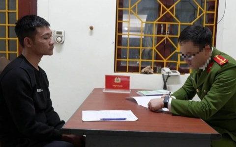 Nam thanh ni&ecirc;n dụ bạn trai v&agrave;o kh&aacute;ch sạn rồi chiếm đoạt xe m&aacute;y