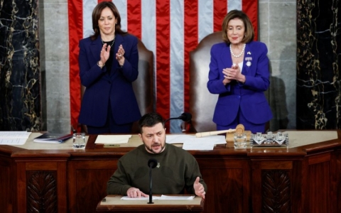 Tổng thống Ukraine k&ecirc;u gọi Mỹ tiếp tục viện trợ qu&acirc;n sự v&agrave; t&agrave;i ch&iacute;nh