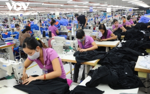 Việt Nam k&yacute; Thỏa thuận cộng gộp xuất xứ sản phẩm dệt may với H&agrave;n Quốc
