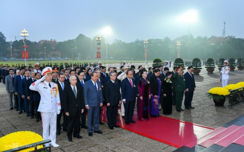 Đại hội XIII họp phi&ecirc;n tr&ugrave; bị